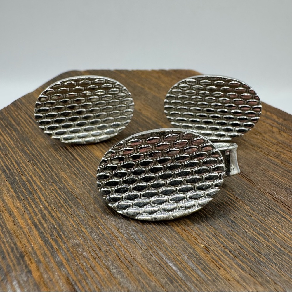 Pioneer vintage silver tone cuff links and tie bar set oval textured MCM